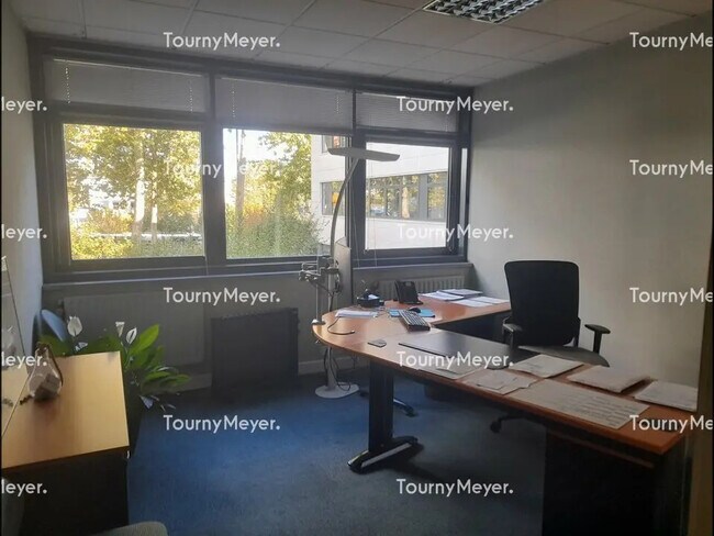 Plus de détails pour Bureau à vendre
