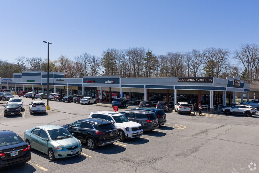 180 Delaware Ave, Delmar, NY à louer - Photo principale – Image 1 sur 3
