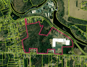 701 Greylock St, Lee, MA à louer Photo intérieure– Image 2 sur 2