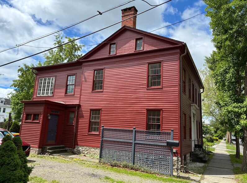 8 Pearl St, Kingston, NY à vendre - Photo de l’immeuble – Image 3 sur 19
