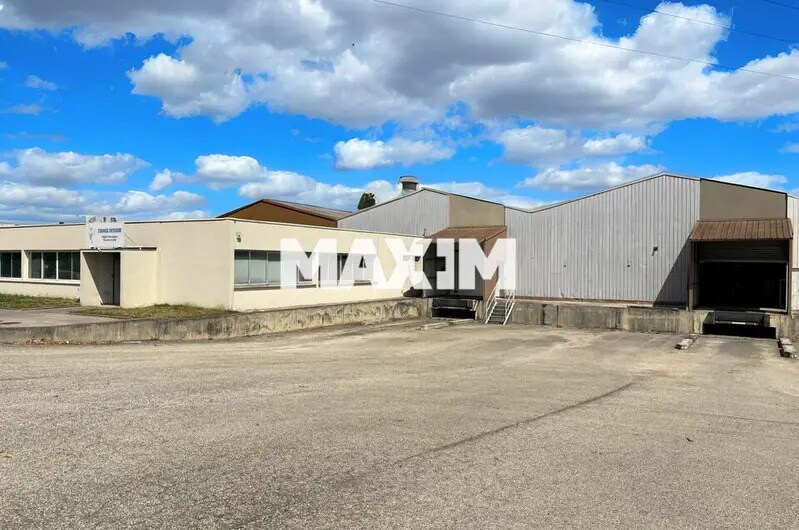 3 Rue Jean Moulin, Couchey à louer - Photo de l’immeuble – Image 1 sur 4