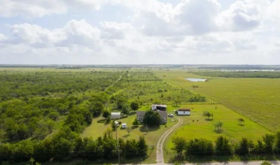 415 Holz Rd, Niederwald, TX à vendre - Photo de l’immeuble – Image 2 sur 4