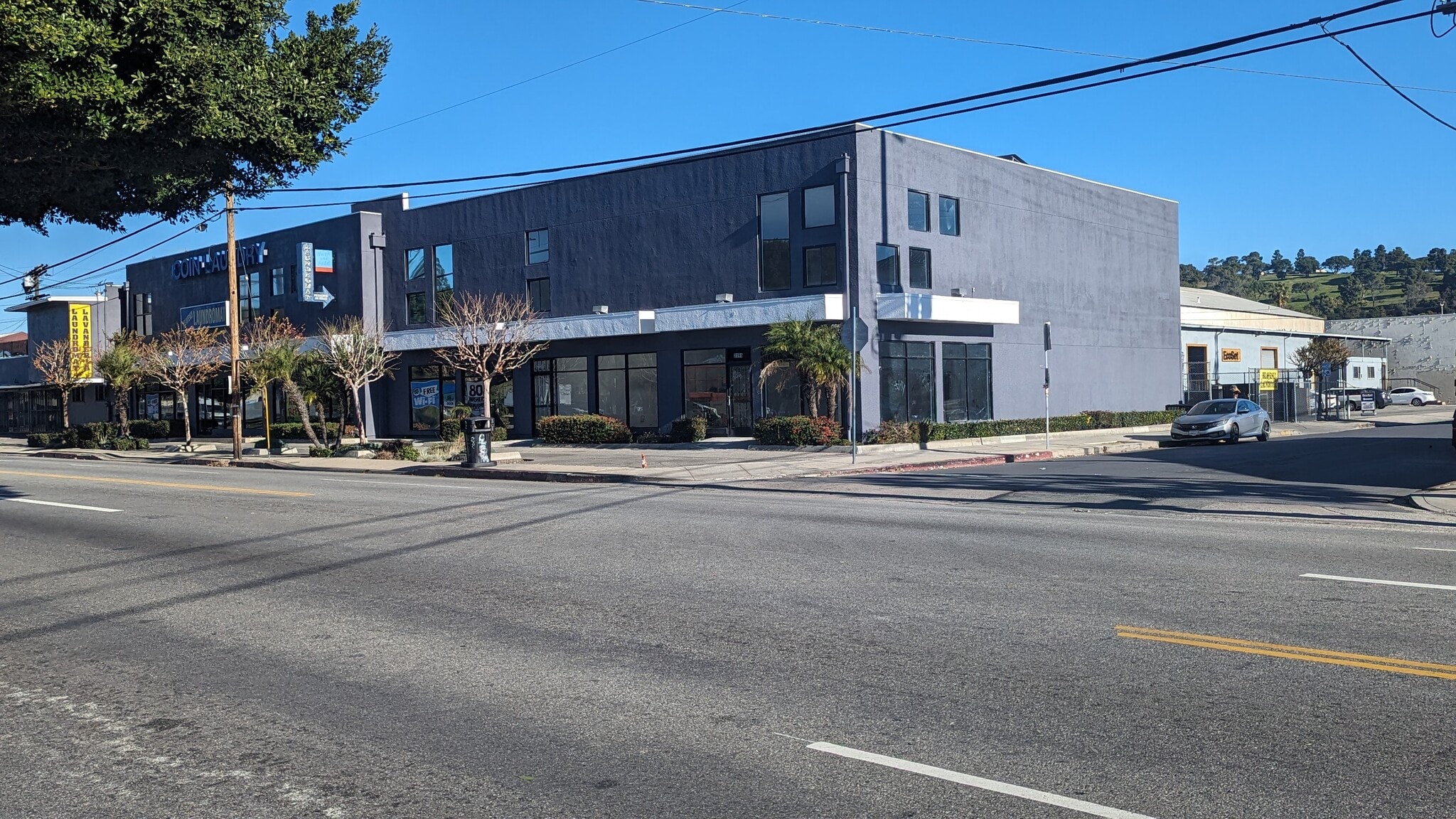 3131-3157 N San Fernando Rd, Los Angeles, CA à louer Photo de l’immeuble– Image 1 sur 11