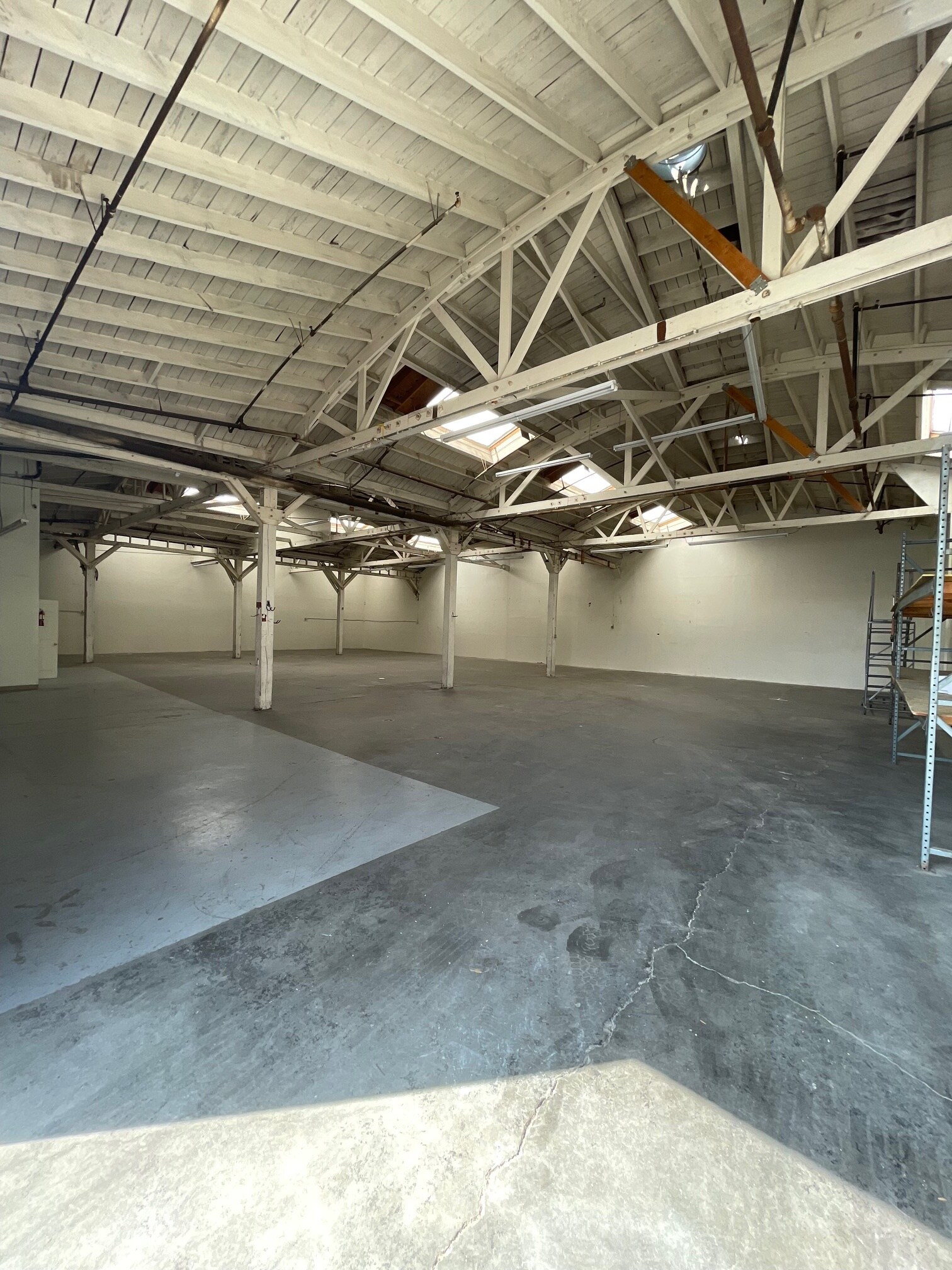 3227 N San Fernando Rd, Los Angeles, CA à louer Photo intérieure– Image 1 sur 11