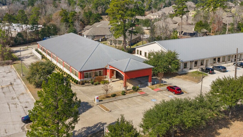2200 N FM 3083 Rd W, Conroe, TX à louer - Photo de l’immeuble – Image 2 sur 30