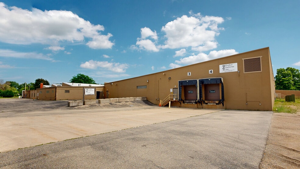 1325 S Perkins St, Appleton, WI à vendre - Photo de l’immeuble – Image 2 sur 22