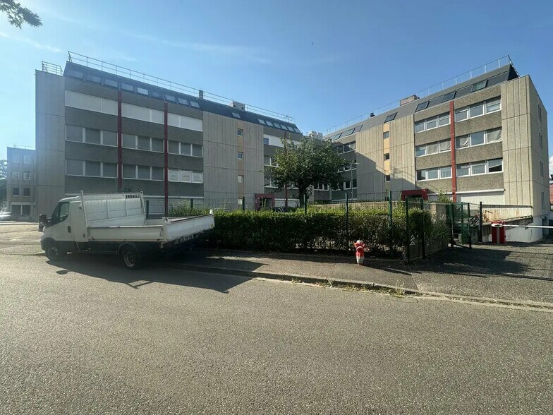 Bureau dans Strasbourg à vendre - Photo de l’immeuble – Image 2 sur 3