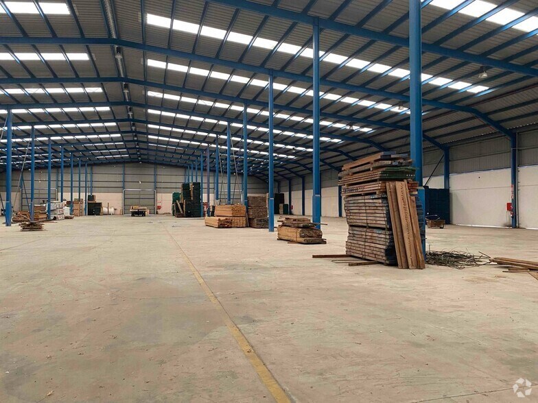 Industriel/Logistique dans Torija, Guadalajara à louer - Photo de l’immeuble – Image 2 sur 10