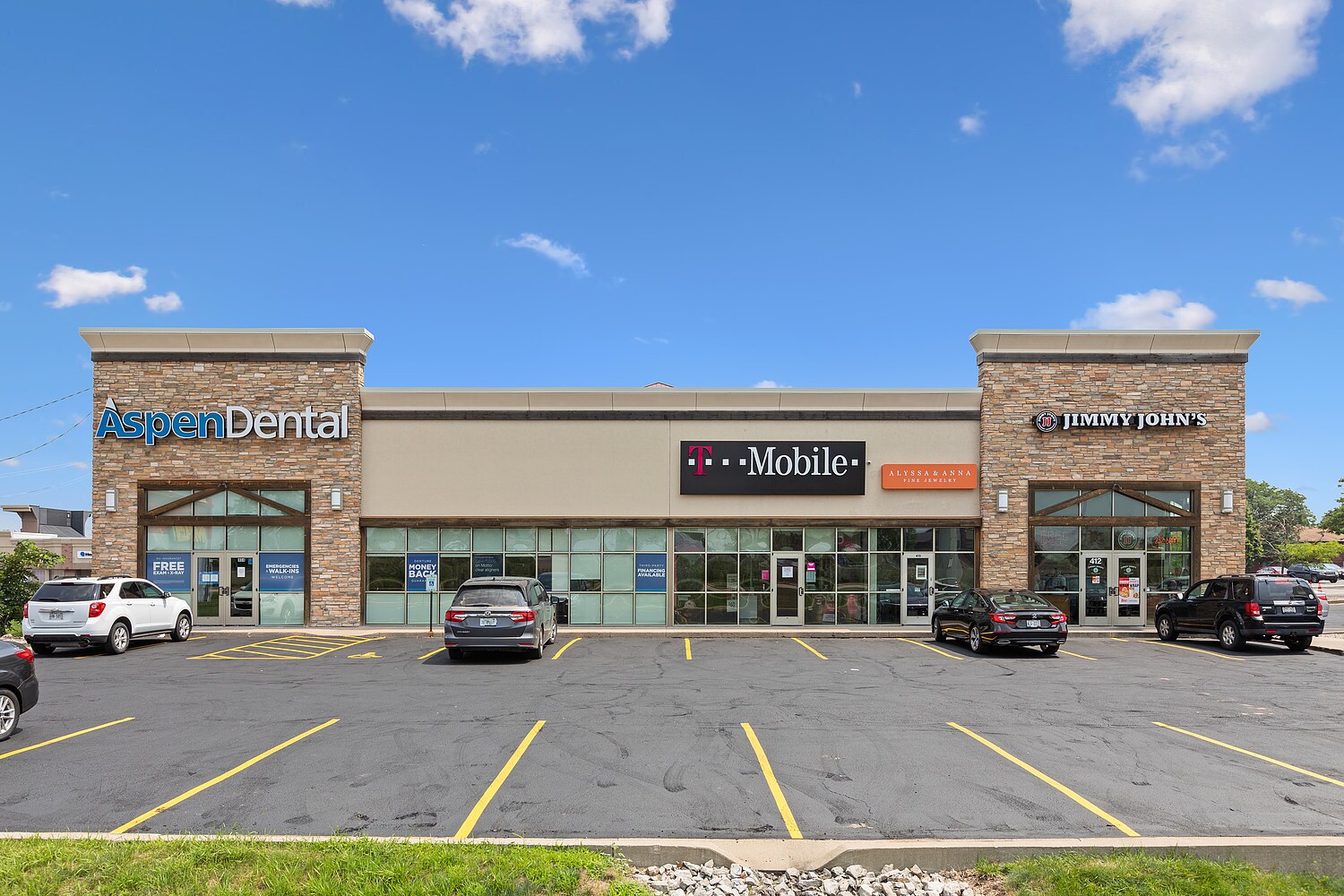 404-410 S Koeller St, Oshkosh, WI à louer Photo principale– Image 1 sur 23