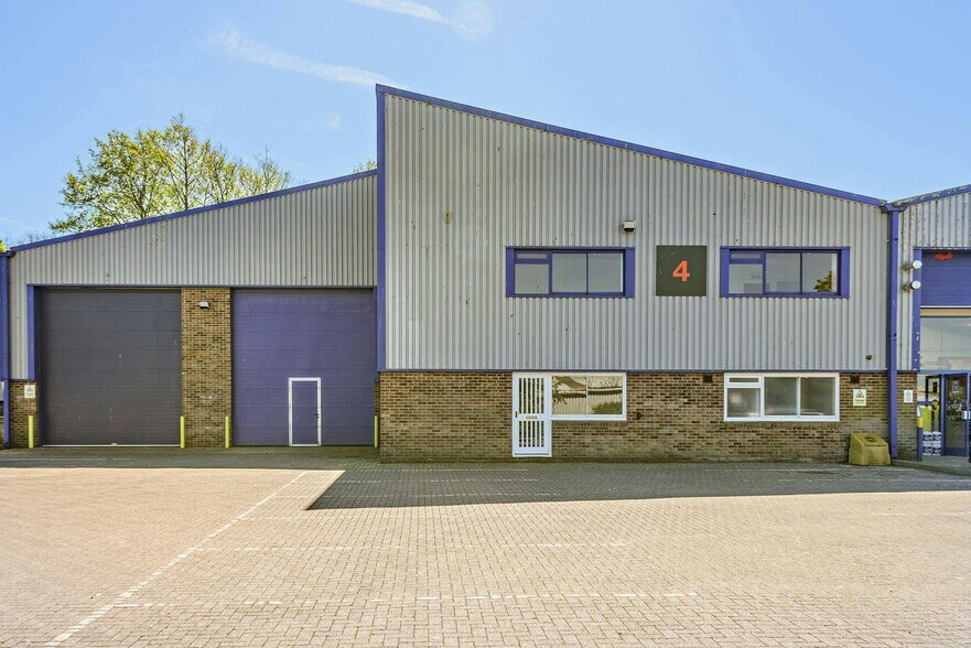 1-4 Durban Park, Bognor Regis à louer - Photo de l’immeuble – Image 1 sur 5