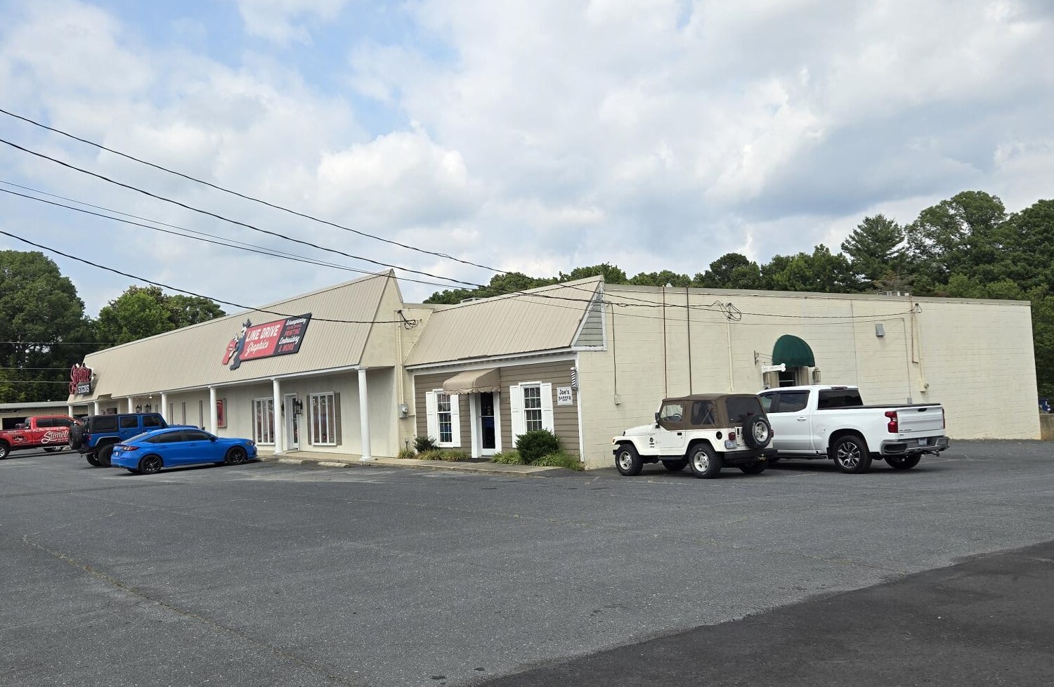 2013-2017 S Fayetteville St, Asheboro, NC à vendre Photo de l’immeuble– Image 1 sur 6