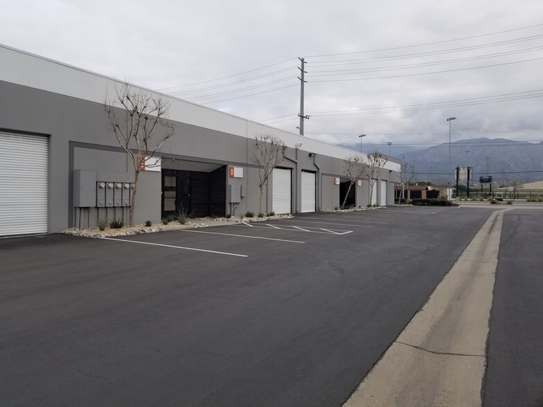 1438-1442 Arrow Hwy, Irwindale, CA à louer - Photo principale – Image 1 sur 2