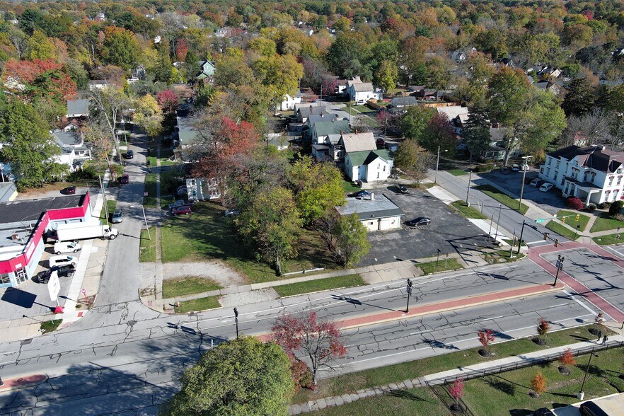 714 Middle Ave, Elyria, OH à vendre - Photo de l’immeuble – Image 3 sur 6