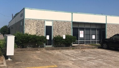 4530 W 34th St, Houston, TX à louer Photo de l’immeuble– Image 1 sur 1