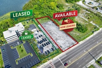 690 N Semoran Blvd, Orlando, FL à louer Photo intérieure– Image 1 sur 19