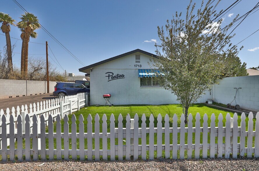 1713 N 31st Pl, Phoenix, AZ à vendre - Photo de l’immeuble – Image 2 sur 59
