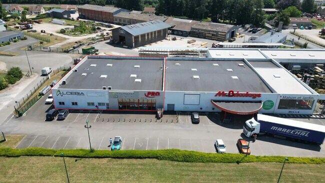 Plus de détails pour Local commercial à vendre