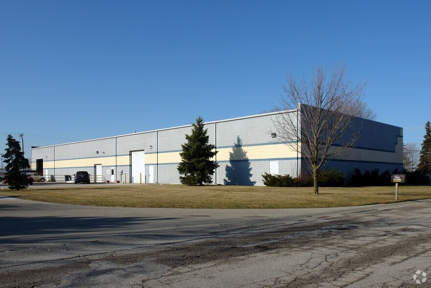 6969 Commodore Dr, Walbridge, OH à vendre - Photo de l’immeuble – Image 3 sur 6