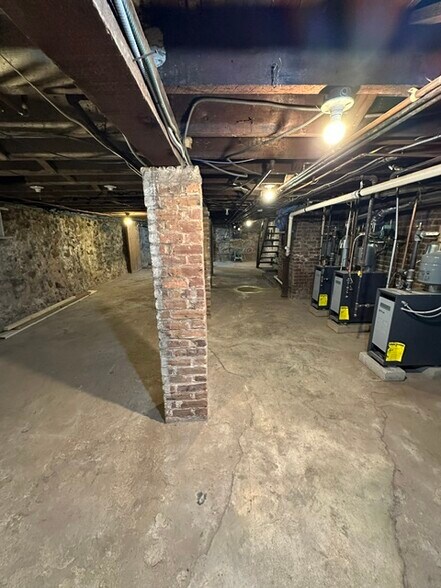 804 Broadway, Bayonne, NJ à louer - Photo de l’immeuble – Image 3 sur 18