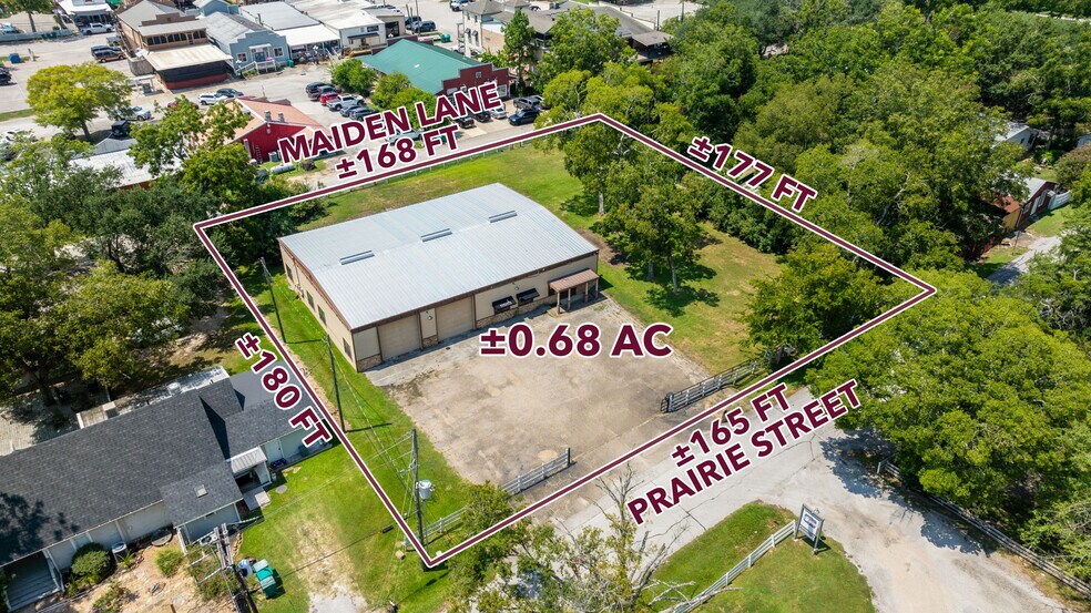 213 Prairie St, Montgomery, TX à vendre - Photo de l’immeuble – Image 2 sur 22