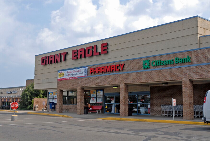 2525 W 12th St, Erie, PA à louer - Photo de l’immeuble – Image 2 sur 4