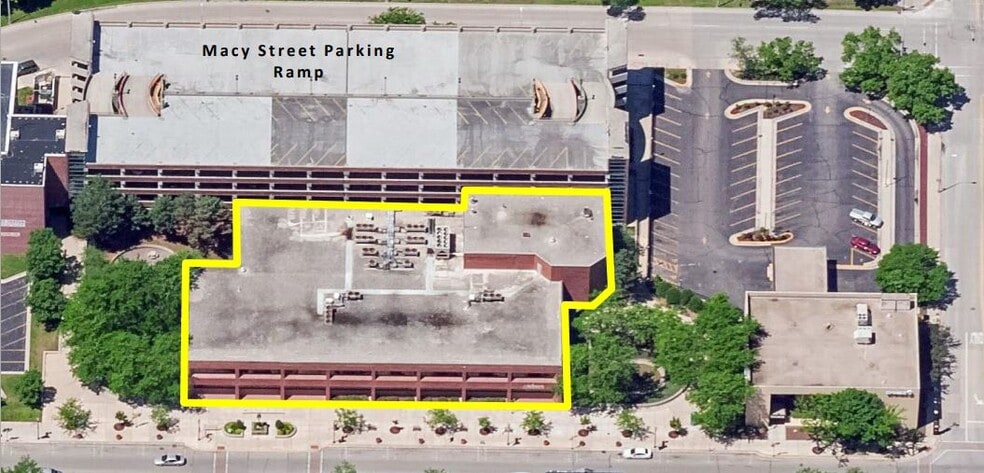 30 S Main St, Fond Du Lac, WI à vendre - Aérien – Image 3 sur 11