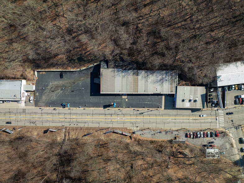 1561 W Liberty Ave, Pittsburgh, PA à louer - Photo de l’immeuble – Image 3 sur 22