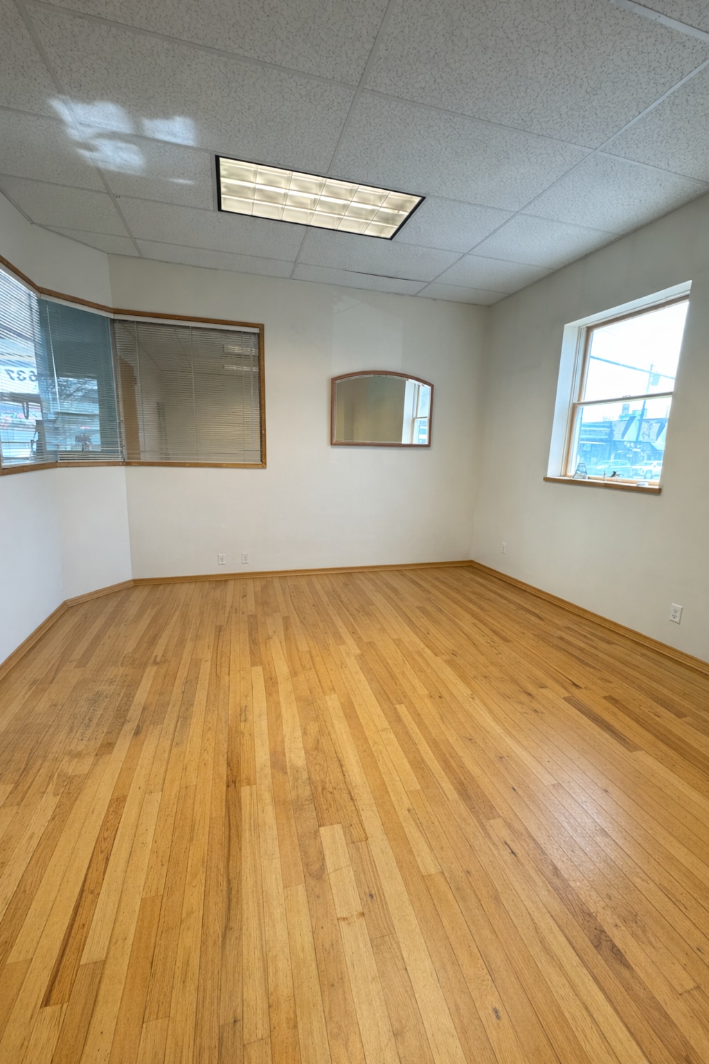 637 Willis Ave, Williston Park, NY à louer Photo intérieure– Image 1 sur 5