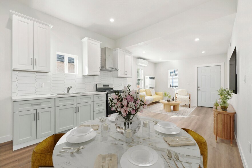 1038 E 53rd St, Los Angeles, CA à vendre - Photo intérieure – Image 3 sur 15