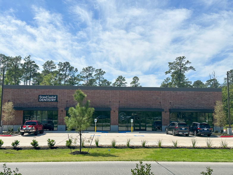 1761 S Loop 336 W, Conroe, TX à louer - Photo de l’immeuble – Image 3 sur 4