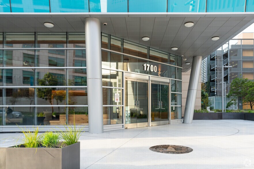 1700 Owens St, San Francisco, CA à louer - Photo de l’immeuble – Image 3 sur 5