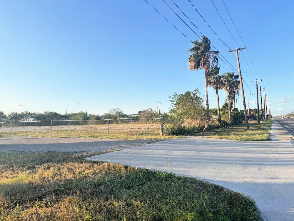 6161 Ayers St, Corpus Christi, TX à vendre Photo principale– Image 1 sur 4