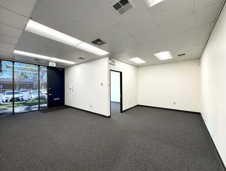 436-598 McCormick St, San Leandro, CA à louer - Photo de l’immeuble – Image 3 sur 9