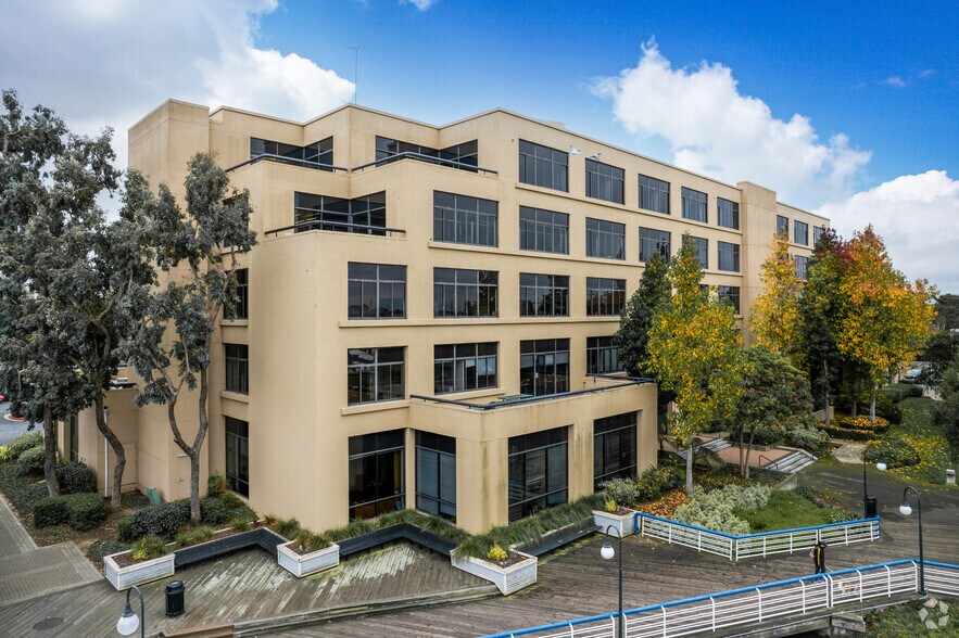 1080 Marina Village Pky, Alameda, CA à vendre - Photo de l’immeuble – Image 2 sur 6