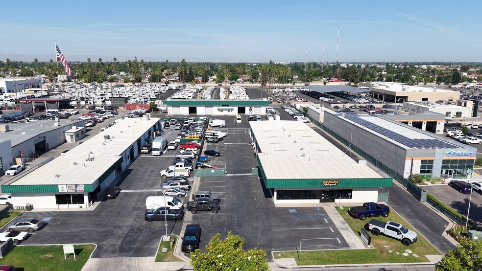5403 Gasoline Alley Dr, Bakersfield, CA à louer - Vidéo sur l’annonce professionnelle – Image 3 sur 9