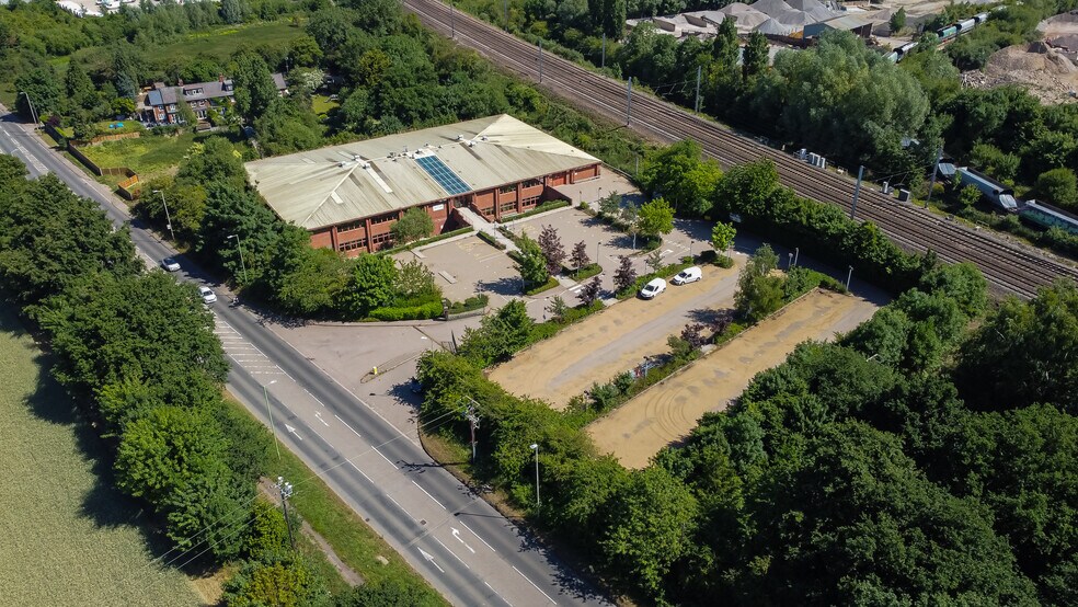 Watling St, Radlett à vendre - Photo de l’immeuble – Image 2 sur 9