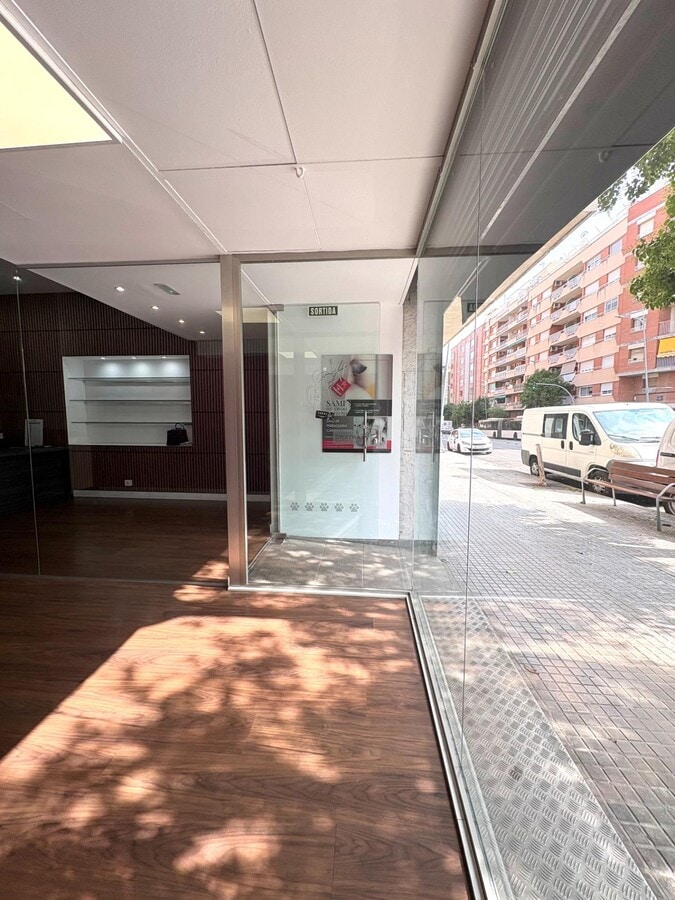 Avinguda de Josep Tarradellas, 96, Terrassa, BAR 08225 - Lot 1 - - Photo intérieure - Image 1 of 20