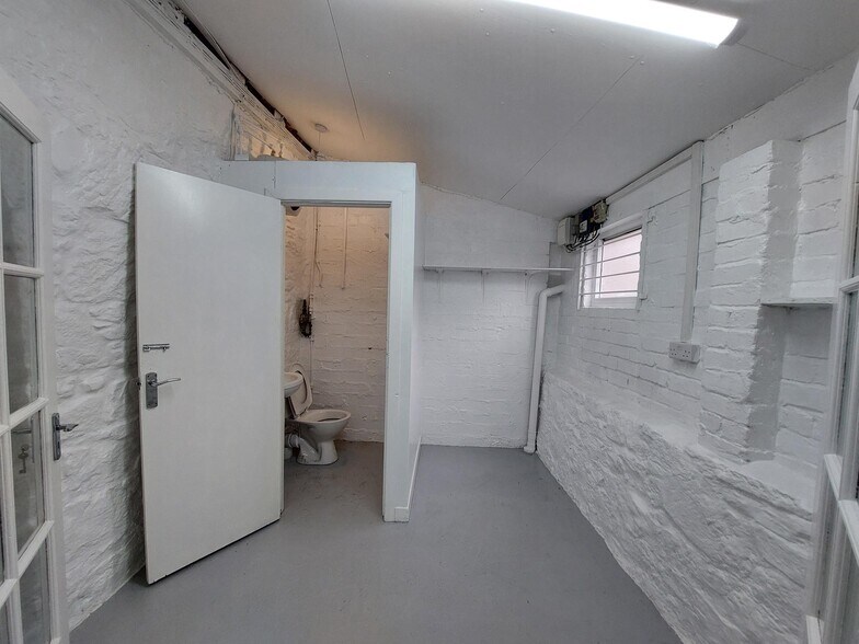 45-47 Hawthornvale, Edinburgh à louer - Photo de l’immeuble – Image 3 sur 7