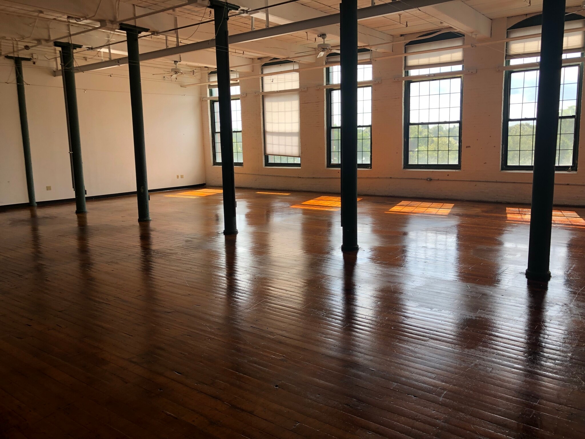 90 Bridge St, Westbrook, ME à louer Photo intérieure– Image 1 sur 1