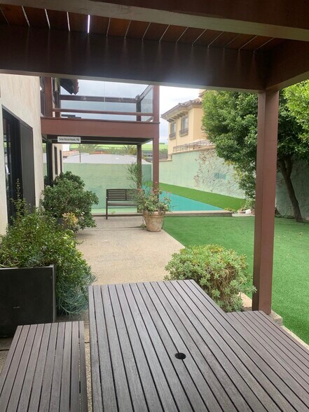 479 S Marengo Ave, Pasadena, CA à louer - Photo de l’immeuble – Image 3 sur 10
