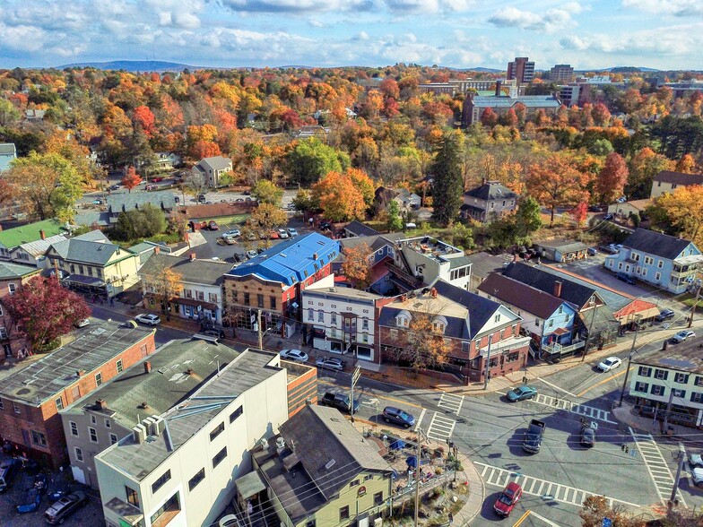 54-58 Main Street portefeuille de 4 biens à vendre sur LoopNet.fr - Aérien – Image 1 sur 88