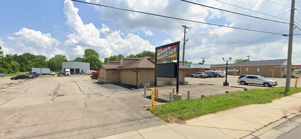 6028 N Dixie Dr, Dayton, OH à vendre - Photo de l’immeuble – Image 1 sur 23