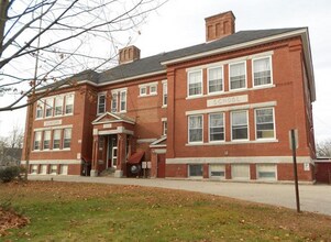 40 Thorndike St, Concord, NH à louer Photo intérieure– Image 2 sur 11