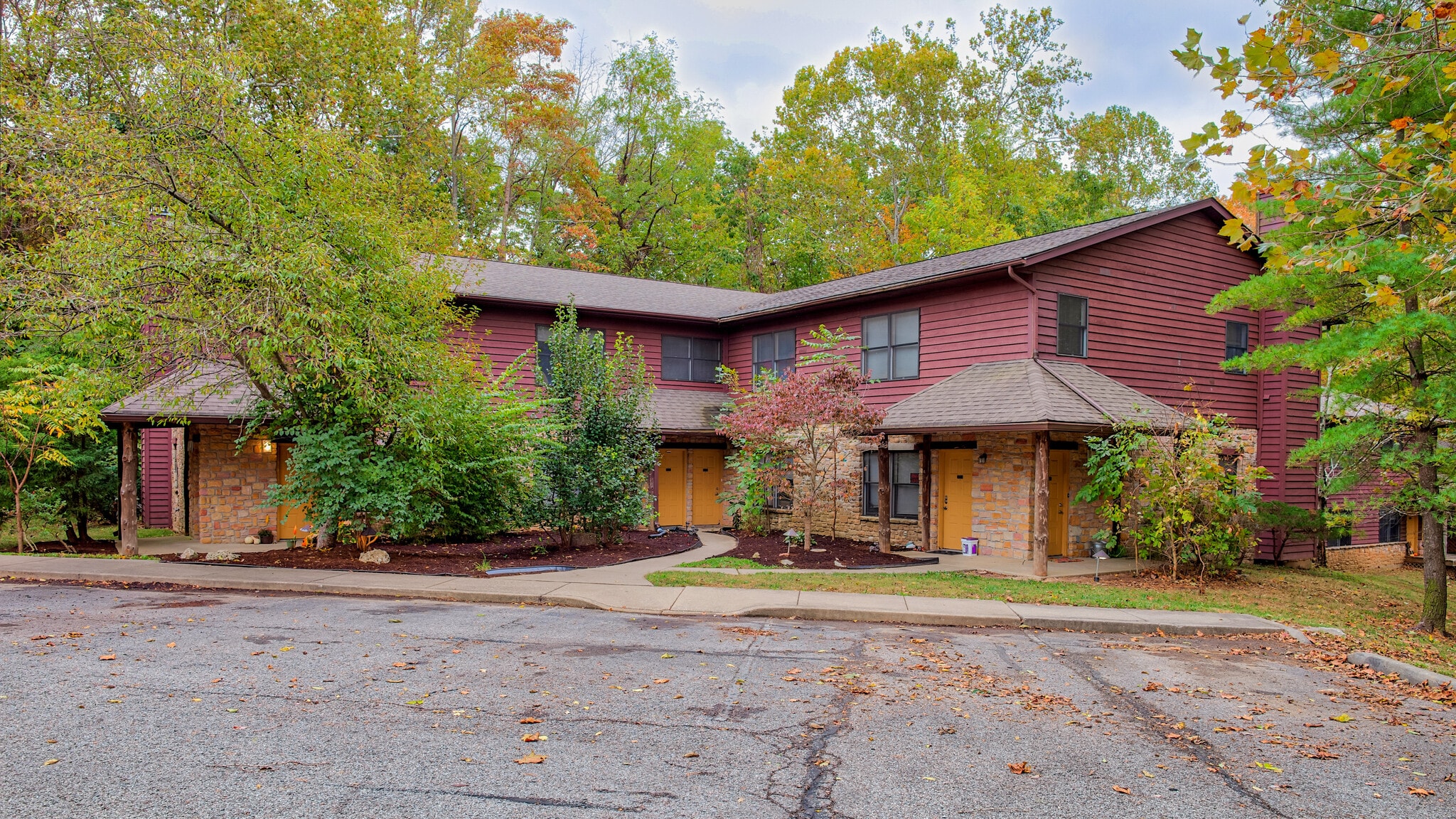 1533 Arbors Ln, Bloomington, IN à vendre Photo principale– Image 1 sur 56