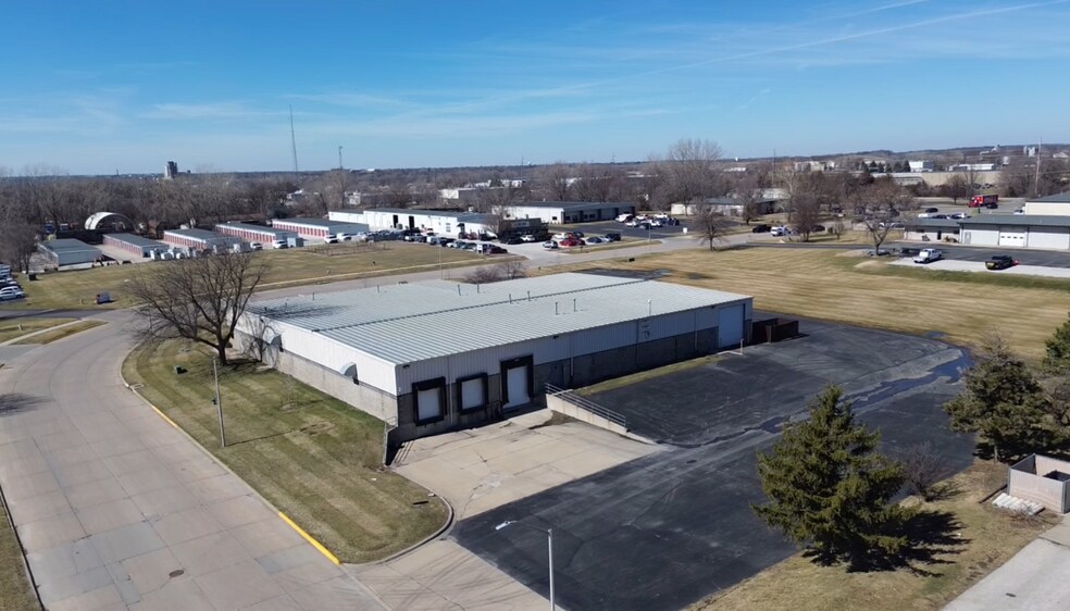 238 Alexander Ave, Ames, IA à vendre - Photo de l’immeuble – Image 3 sur 14
