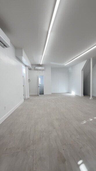 11464 Merrick Blvd, Jamaica, NY à louer - Vidéo sur l’annonce professionnelle – Image 2 sur 8