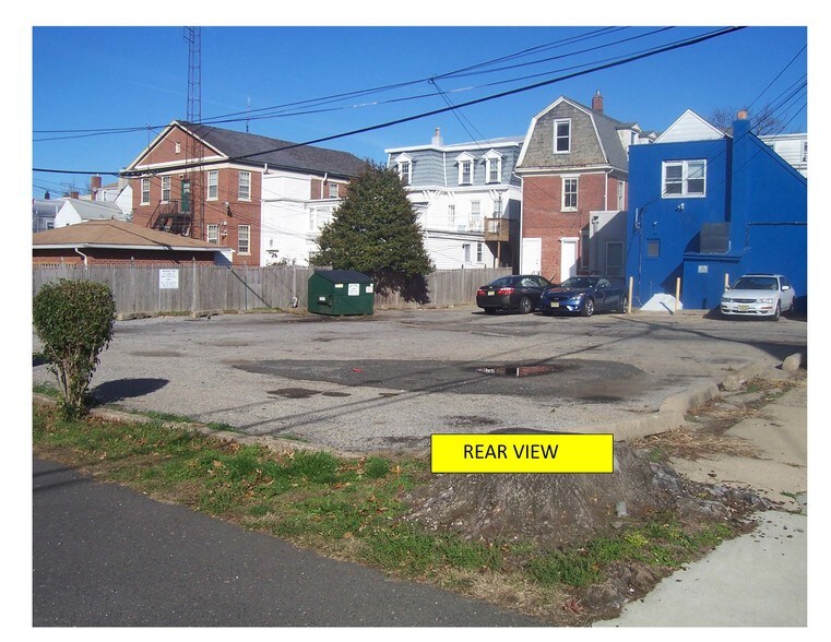 334 Farnsworth Ave, Bordentown, NJ à louer - Photo de l’immeuble – Image 2 sur 4