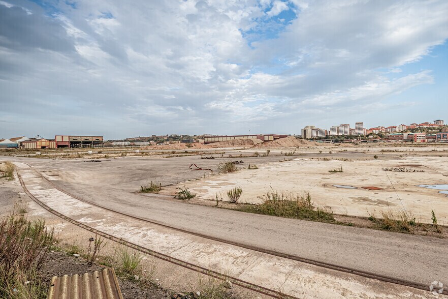 Enparantza Urbinaga, 3025, Sestao, Vizcaya à louer - Photo de l’immeuble – Image 2 sur 3