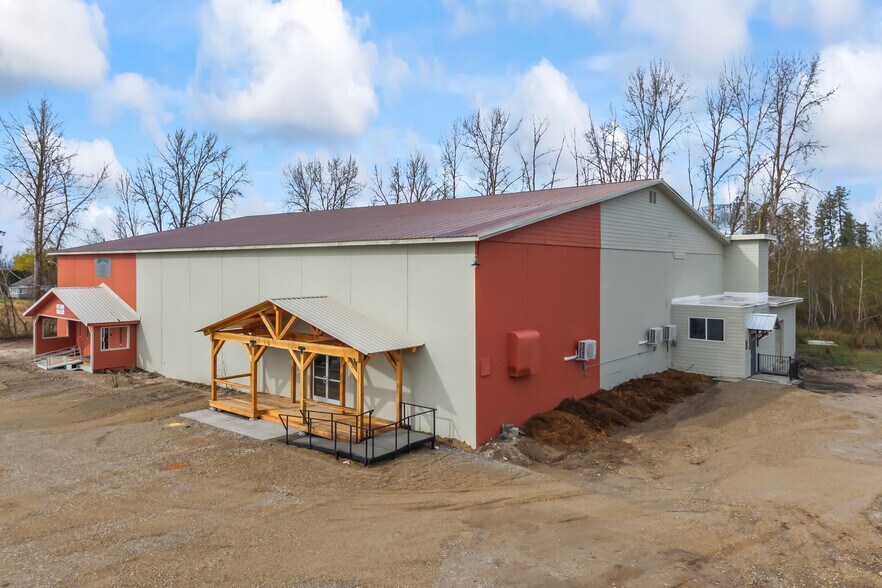 703 N 7th St, Chewelah, WA à vendre - Photo de l’immeuble – Image 3 sur 38