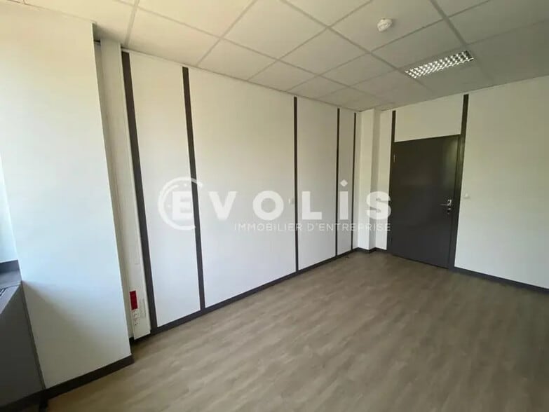 Bureau dans Amiens à louer - Photo intérieure – Image 3 sur 4
